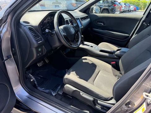 Used 2021 Honda HR-V Sport image 11