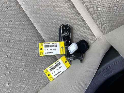 Used 2019 Buick Regal Preferred w/ Sights and Sounds Package image 33