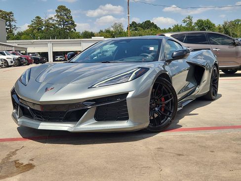 Used 2024 Chevrolet Corvette Z06 RWD image 1