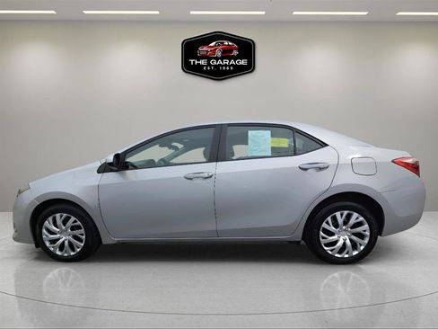 Used 2019 Toyota Corolla LE FWD image 3