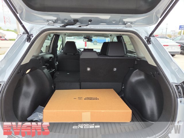 New 2026 Toyota Corolla Cross LE FWD image 29