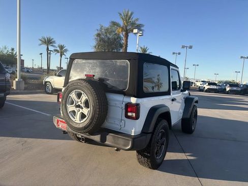 Used 2018 Jeep Wrangler Sport AWD/4WD image 5