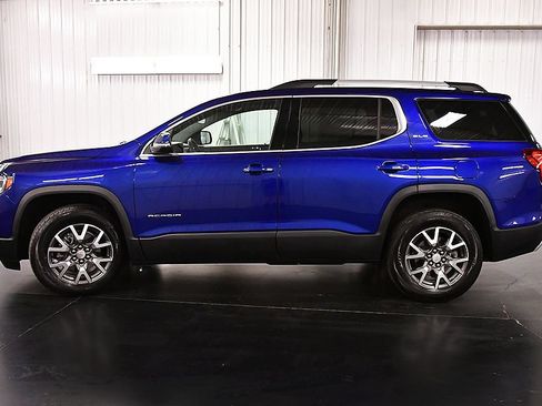 Used 2023 GMC Acadia SLE w/ Driver Convenience Package AWD/4WD image 4