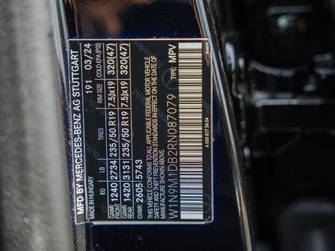 Used 2024 Mercedes-Benz EQB 350 4MATIC SUV image 40