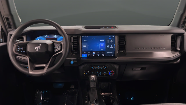 Used 2025 Ford Bronco 4-Door AWD/4WD image 12