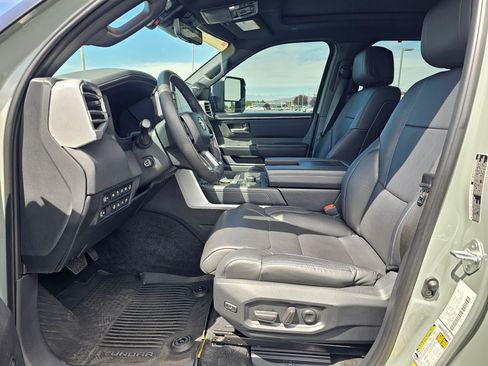 Used 2024 Toyota Tundra Platinum AWD/4WD image 18
