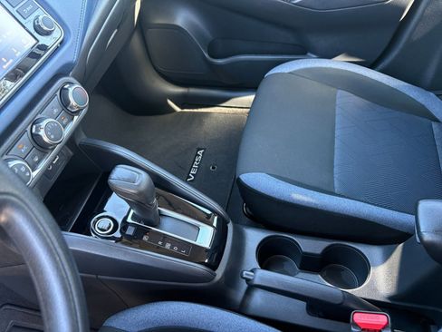 Used 2025 Nissan Versa SV FWD image 39