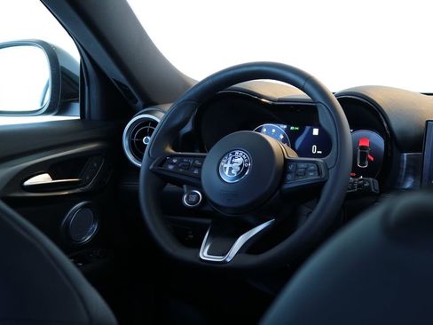 New 2026 Alfa Romeo Tonale w/ Black Premium Package image 31