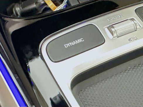 Used 2026 Mercedes-Benz GLB 250 4MATIC image 21