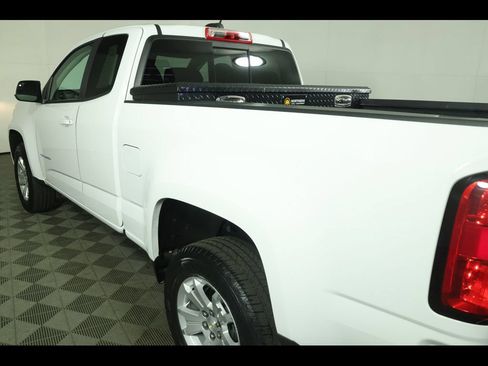 Used 2022 Chevrolet Colorado LT w/ LT Convenience Package RWD image 16