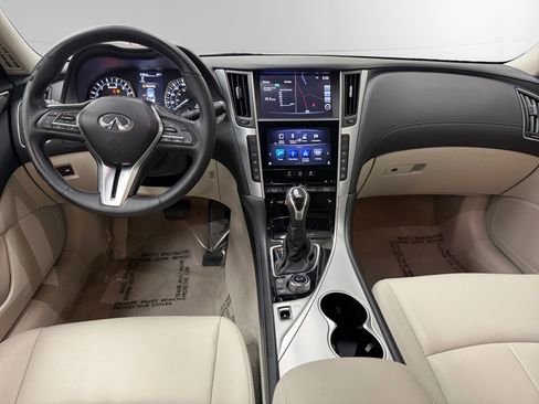 Used 2019 INFINITI Q50 Luxe w/ Essential Package (3.0T Luxe) AWD/4WD image 10