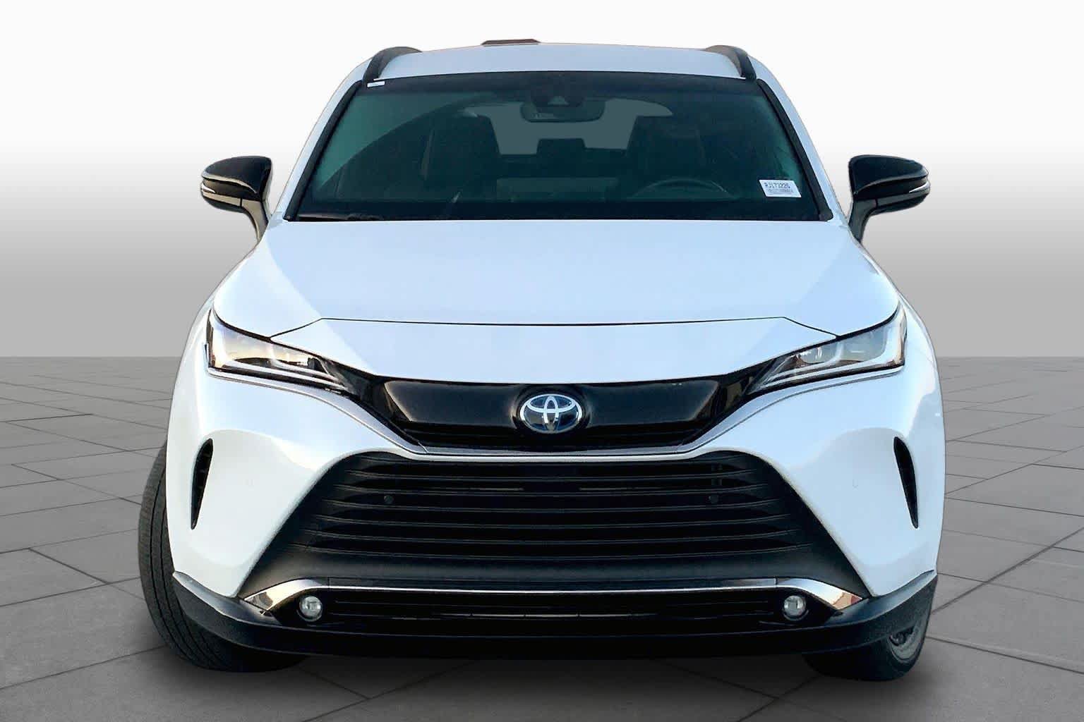 Used 2024 Toyota Venza Nightshade AWD/4WD image 4