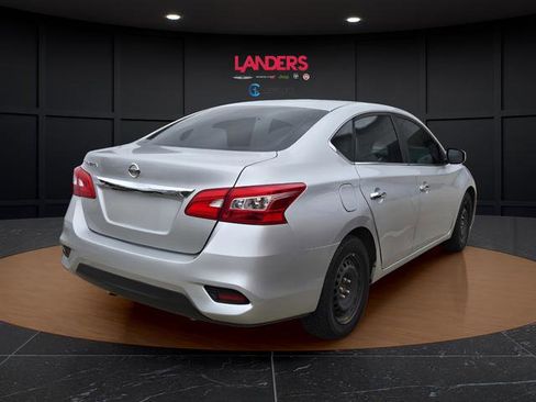 Used 2018 Nissan Sentra S FWD image 4