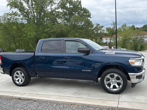 Used 2022 RAM 1500 Big Horn AWD/4WD image 2