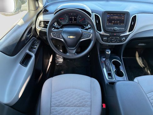 Used 2020 Chevrolet Equinox LS w/ LS Convenience Package image 16