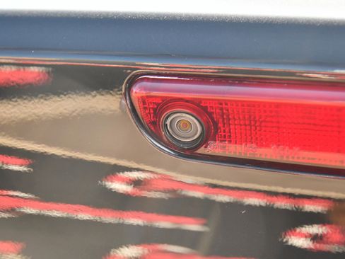 Used 2022 Chrysler 300 Touring w/ Sport Appearance Package image 36