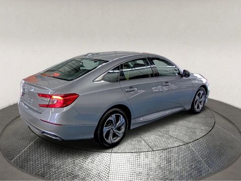 Used 2018 Honda Accord EX image 2