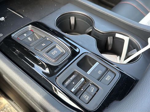 Certified 2025 Honda Pilot TrailSport image 20