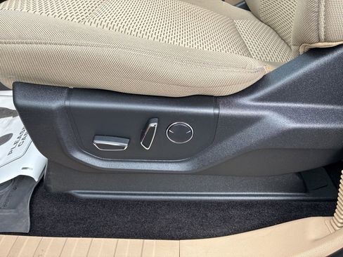 Used 2018 Ford F150 XLT w/ Equipment Group 302A Luxury image 10