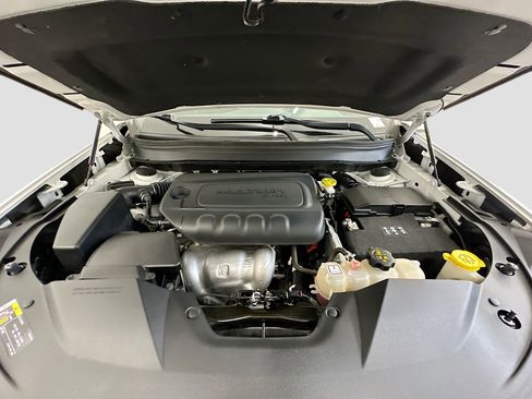 Used 2020 Jeep Cherokee Latitude w/ Cold Weather Group image 33