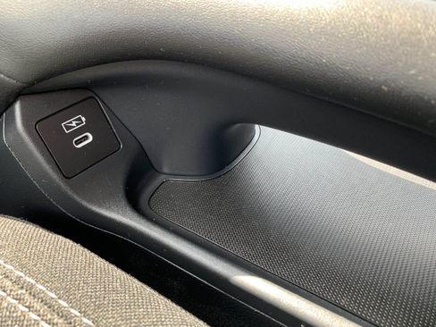 Certified 2025 Honda HR-V LX image 23