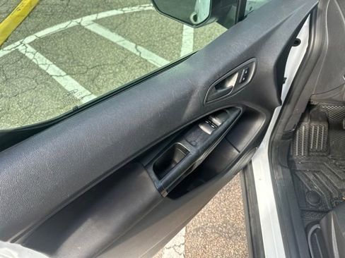 Used 2017 Ford Transit Connect XL image 17
