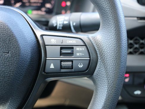 Used 2025 Honda Accord SE image 19