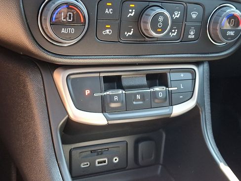 Certified 2023 GMC Terrain Denali w/ Denali Premium Package AWD/4WD image 15