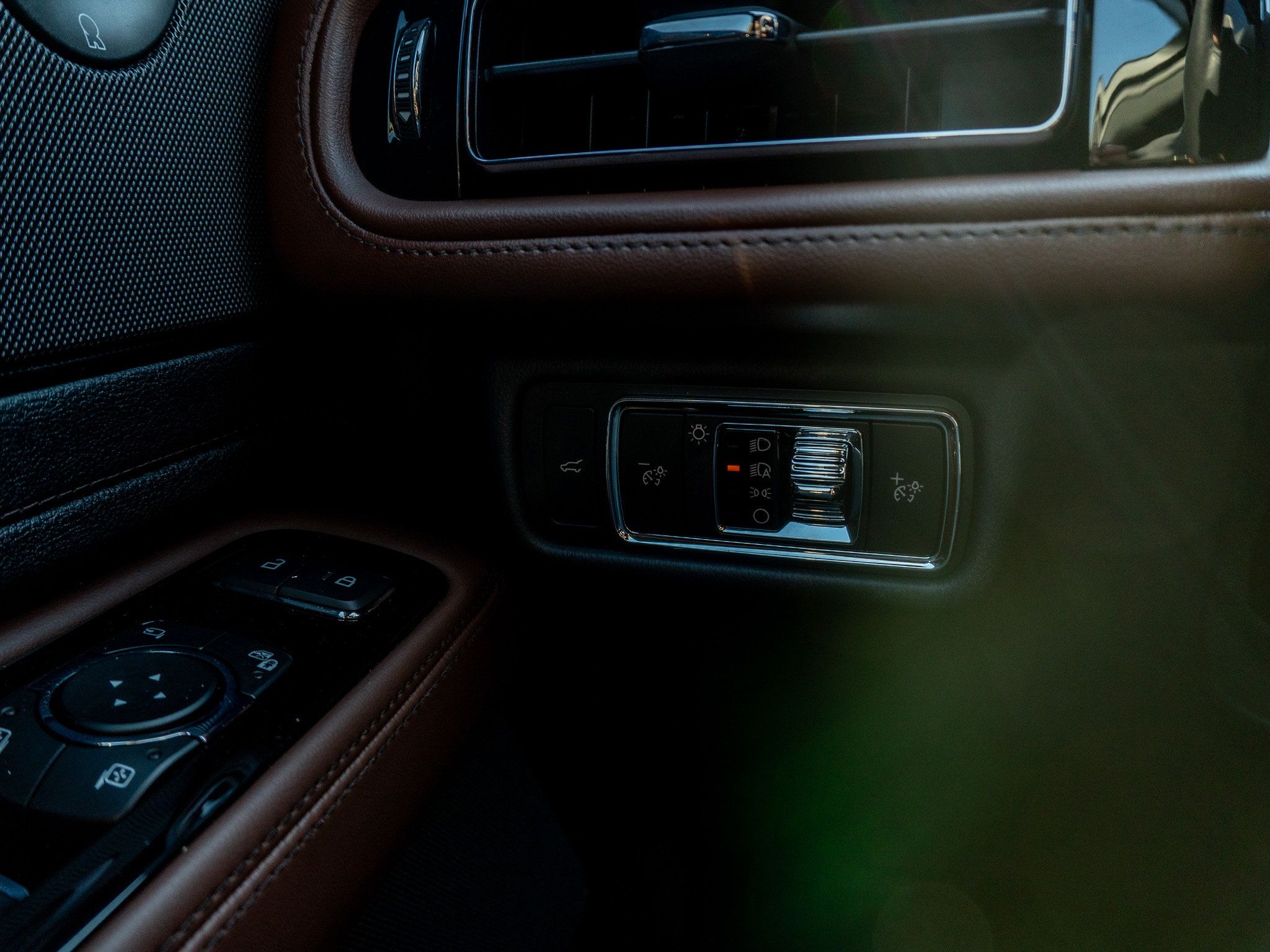 Used 2026 Lincoln Aviator Reserve AWD/4WD image 28