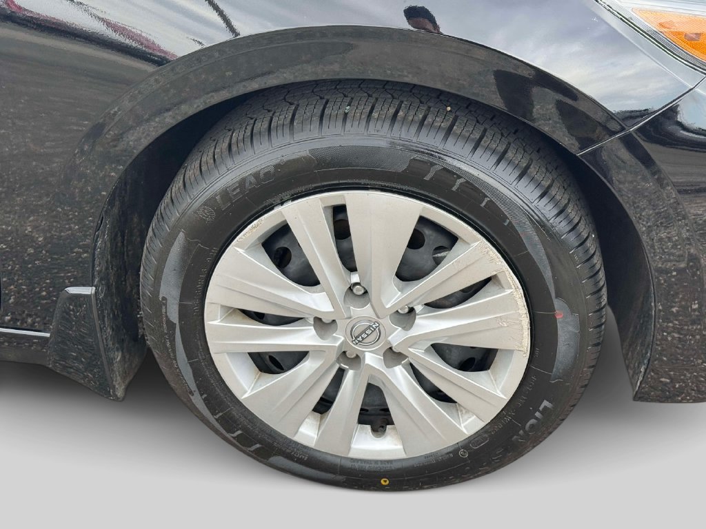 Used 2025 Nissan Sentra S FWD image 8