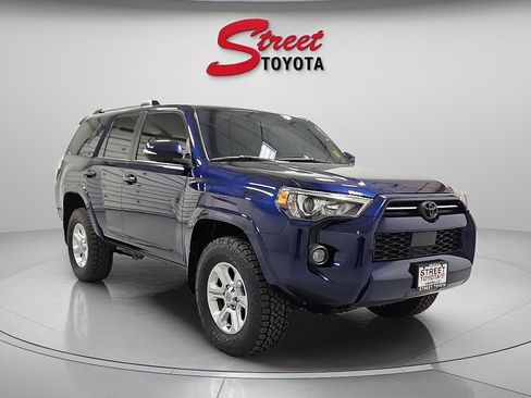 Certified 2023 Toyota 4Runner SR5 Premium image 4
