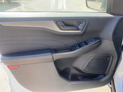 Used 2024 Ford Escape Active image 10