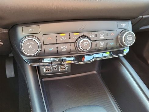 Certified 2022 Dodge Durango SXT w/ Trailer Tow Group IV image 27