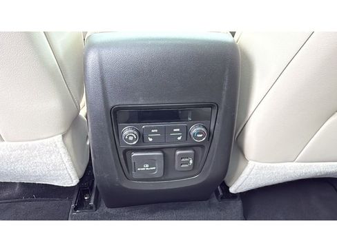 Used 2023 Buick Enclave Premium w/ Experience Buick Package AWD/4WD image 32