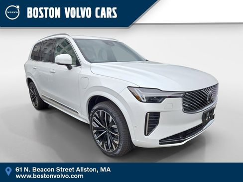 New 2026 Volvo XC90 T8 Plus image 1