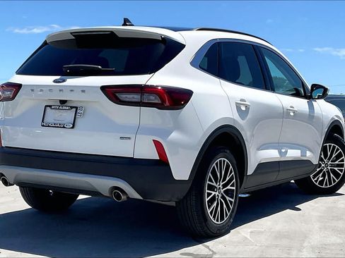Used 2025 Ford Escape SE FWD image 22