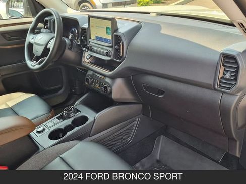 Used 2024 Ford Bronco Sport Outer Banks AWD/4WD image 26