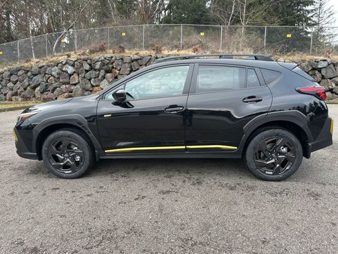 Used 2025 Subaru Crosstrek 2.5i Sport w/ Crosstrek Mirror Package AWD/4WD image 2