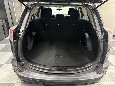 Used 2016 Toyota RAV4 LE AWD/4WD image 21
