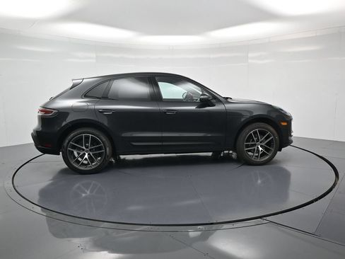 Used 2026 Porsche Macan AWD/4WD image 31