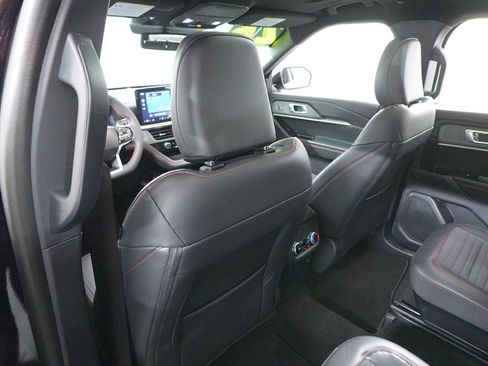 Used 2026 Ford Explorer ST-Line w/ ST-Line Street Pack image 26