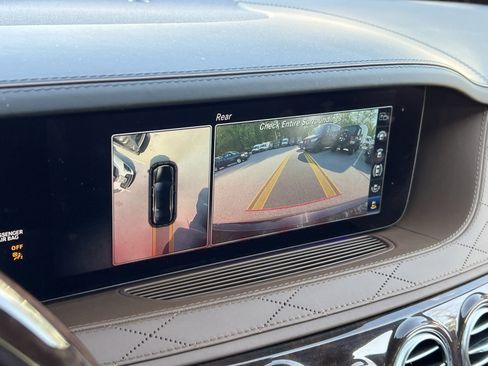 Used 2019 Mercedes-Benz S 560 4MATIC Sedan image 23