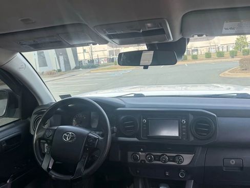 Used 2019 Toyota Tacoma SR w/ SX Package image 14