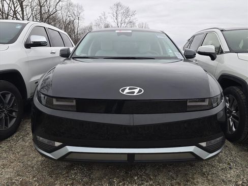 Used 2023 Hyundai Ioniq 5 SEL image 2