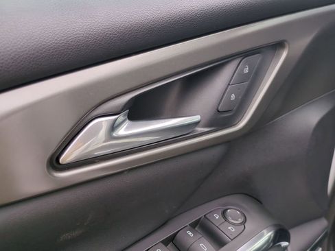 Used 2024 Chevrolet Traverse LT w/ Enhanced Driving Package image 11