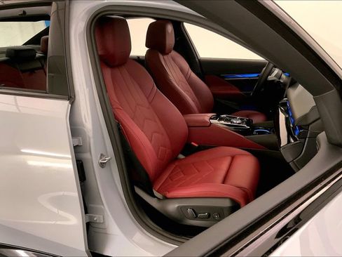 Certified 2025 BMW i5 M60 AWD/4WD image 6