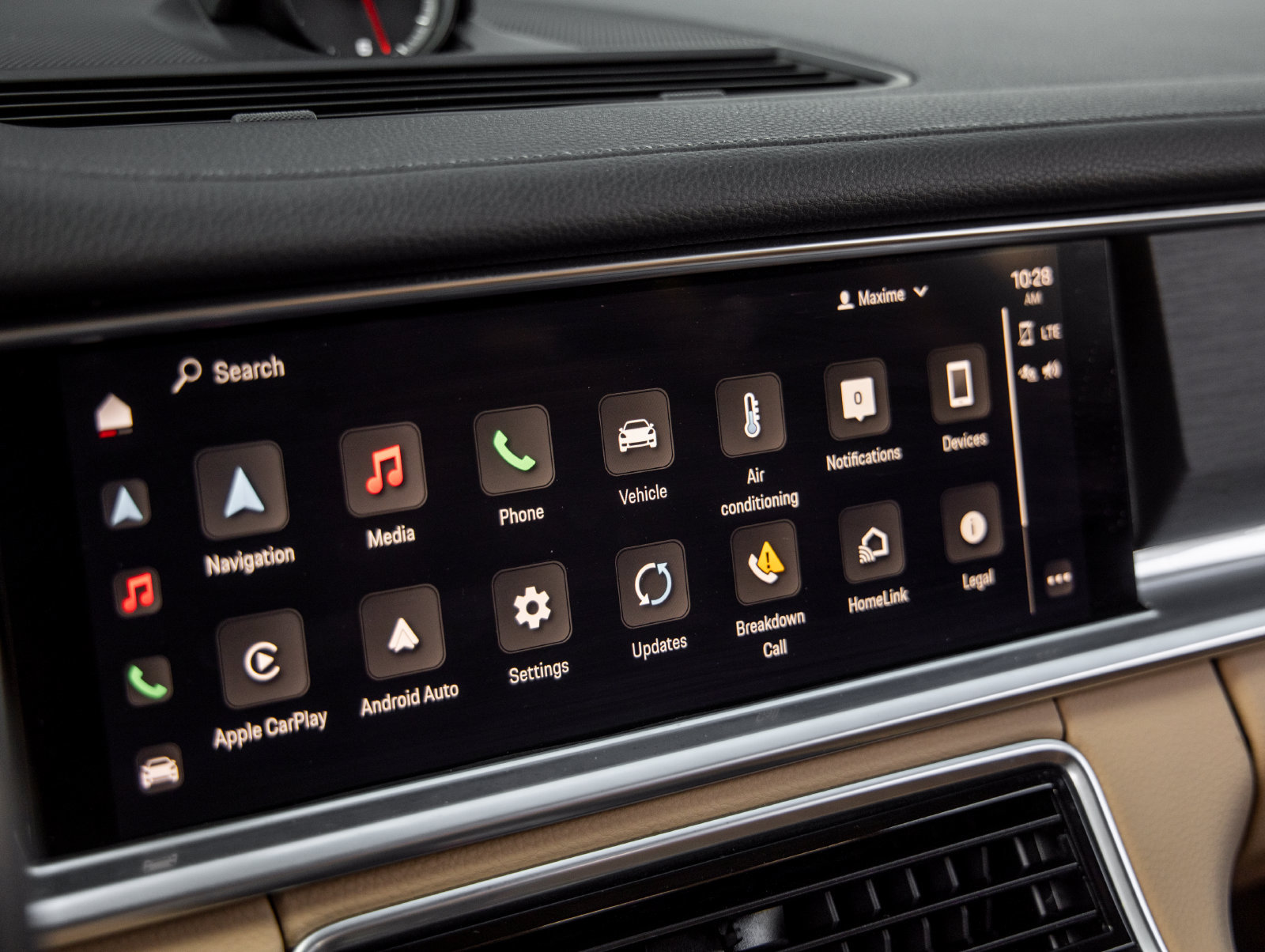 Certified 2023 Porsche Panamera Platinum Edition RWD image 31