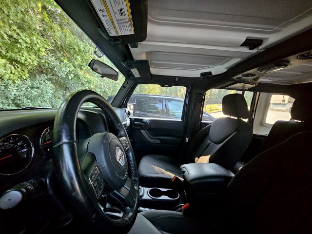 Used 2016 Jeep Wrangler Unlimited Sport AWD/4WD image 11