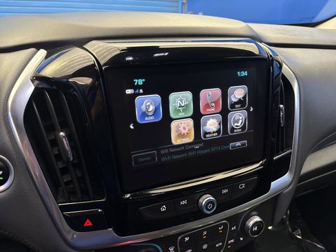 Used 2019 Chevrolet Traverse LT w/ LT Premium Package FWD image 18