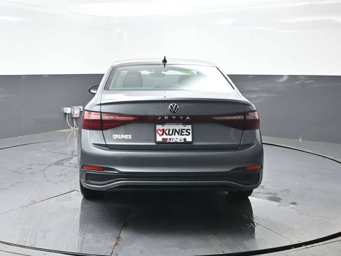 Used 2025 Volkswagen Jetta S FWD image 12